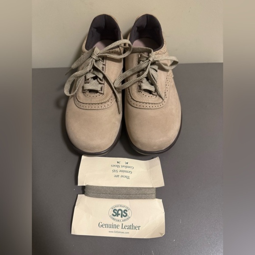 Women’s SAS Walk Easy Nubuck Leather Confort Walking Shoes NWOB NWT